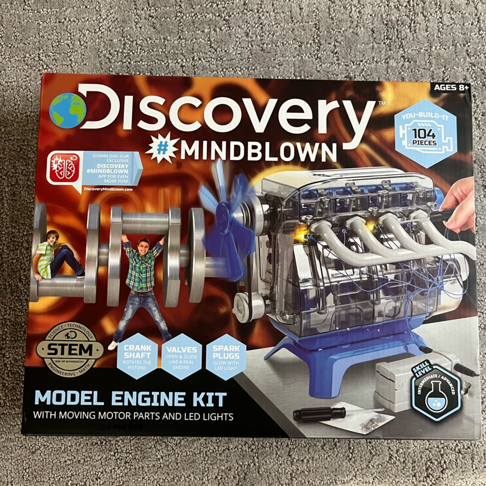Discovery
#Mindblown Model Engine Kit, with Moving
Motor Parts And LED Lights